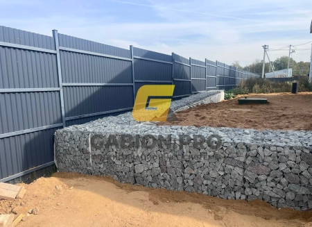 Надёжная подпорная стена из габионов двойного кручения в КП “Аносино Парк”