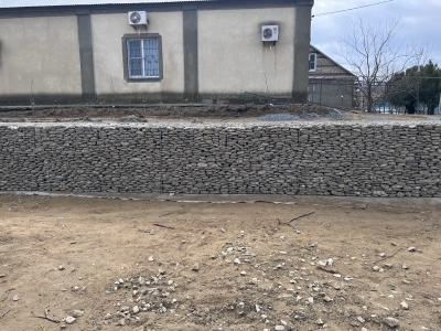 Монтаж габионной стенки в поселке Сенной, процесс строительства